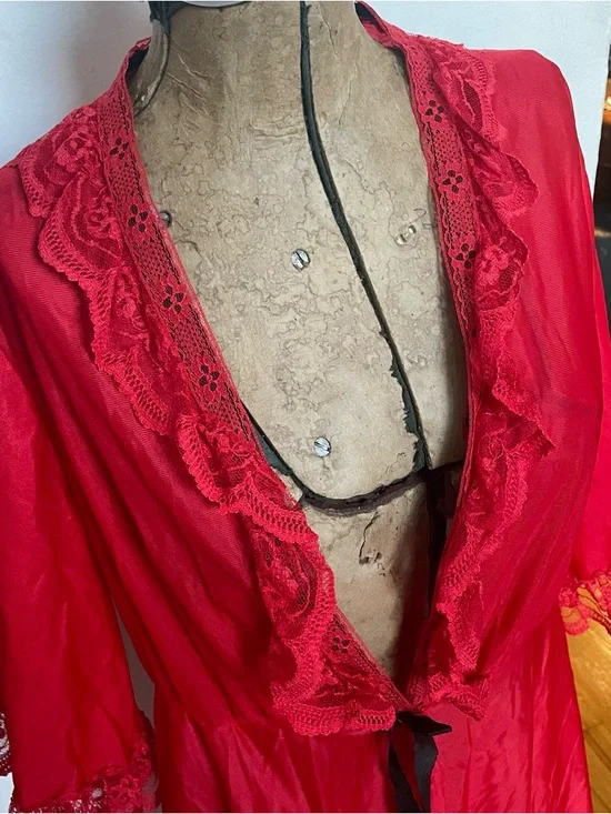 Red Lace-Trim Long Robe with button - Picture 3 of 4